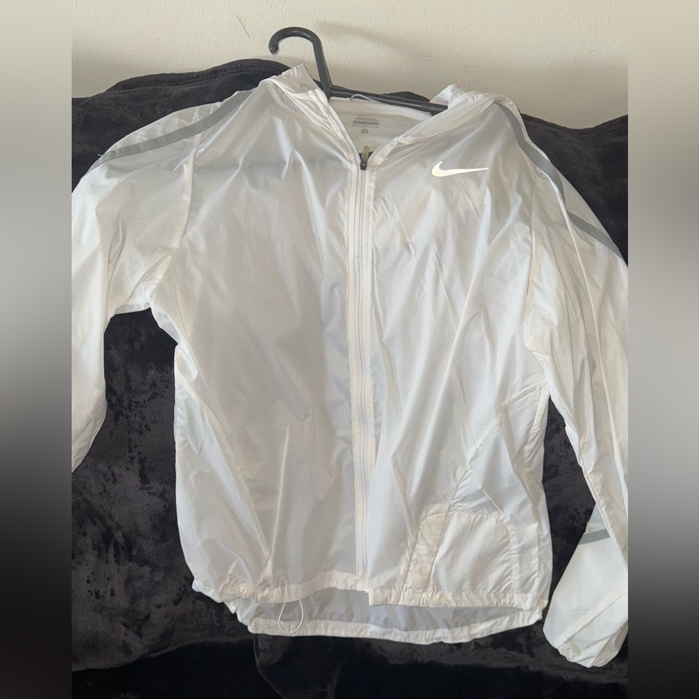 White Nike Windbreaker